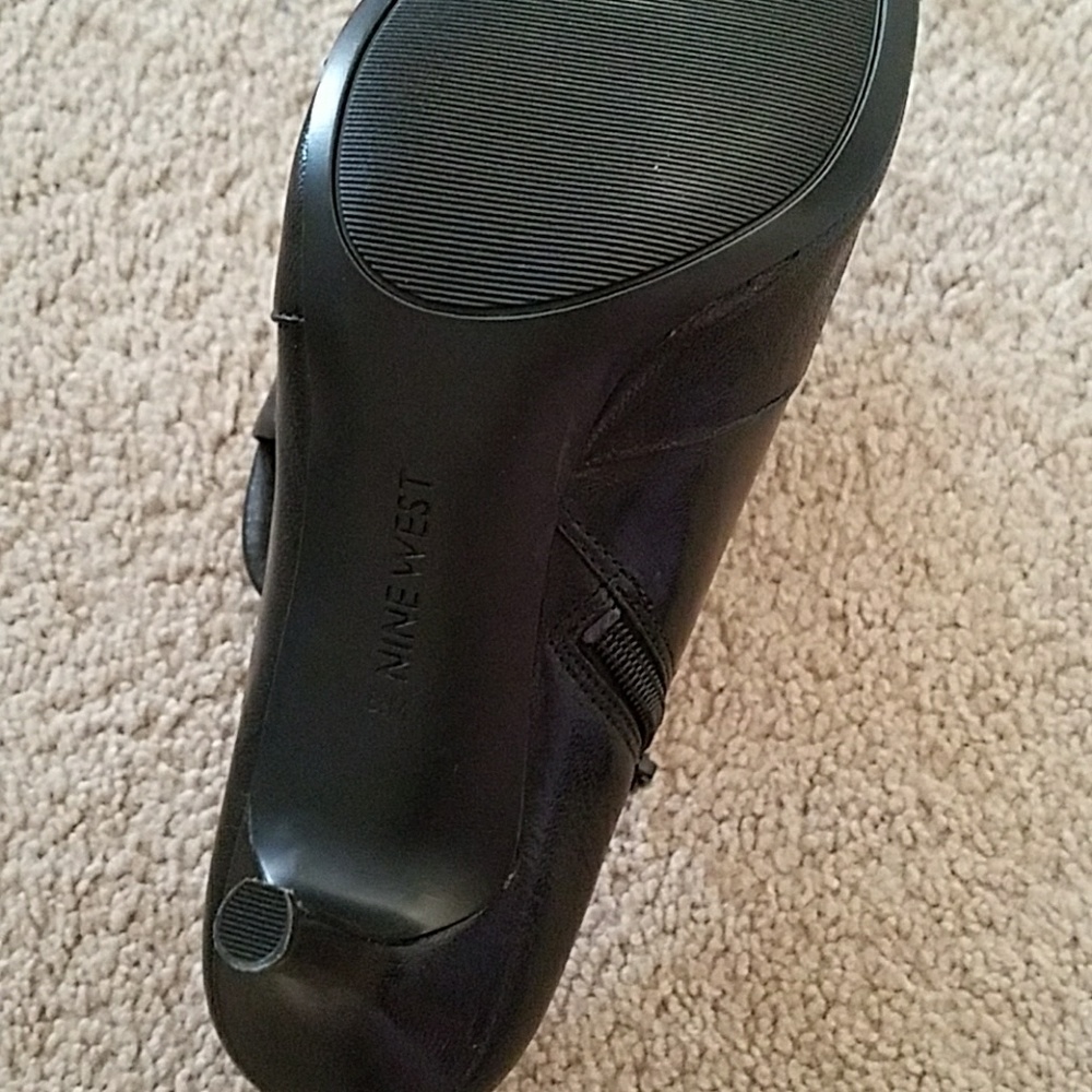Shoes - Picture 3 of 3